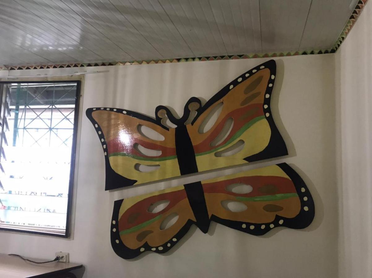 Unu Pikin Guesthouse Парамарибо Екстериор снимка