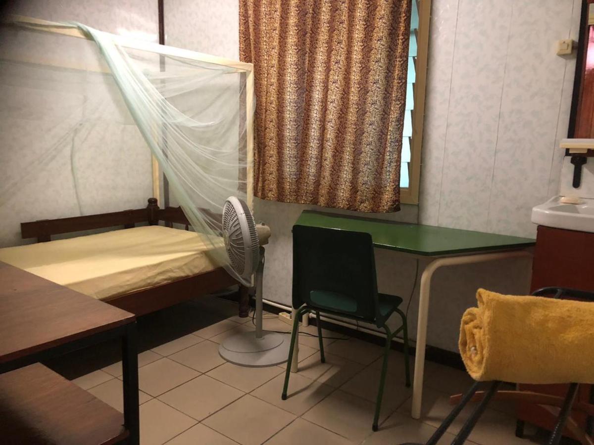 Unu Pikin Guesthouse Парамарибо Екстериор снимка