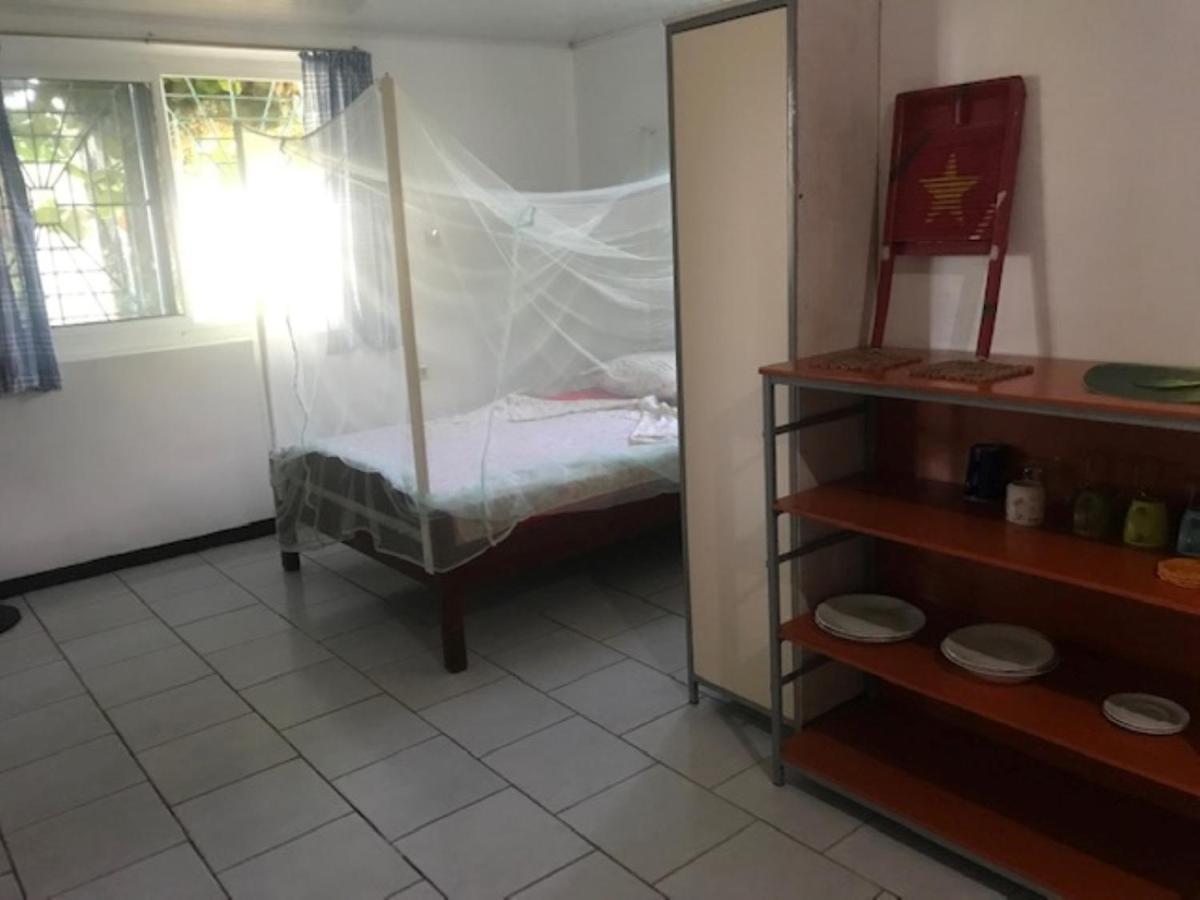 Unu Pikin Guesthouse Парамарибо Екстериор снимка