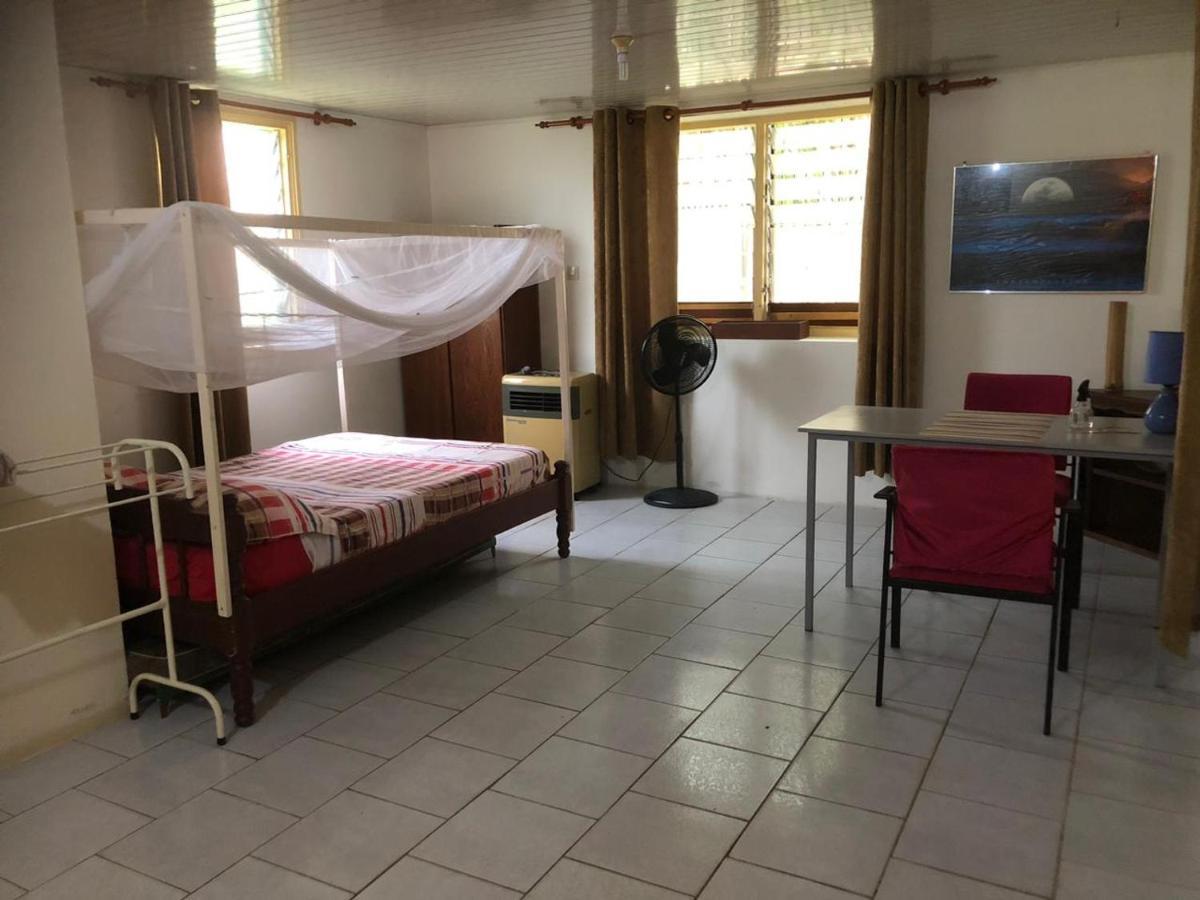Unu Pikin Guesthouse Парамарибо Екстериор снимка