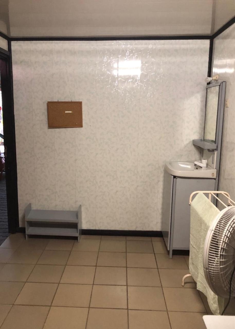Unu Pikin Guesthouse Парамарибо Стая снимка