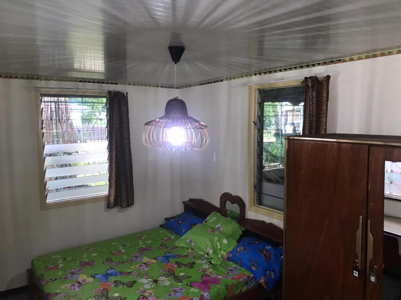 Unu Pikin Guesthouse Парамарибо Стая снимка