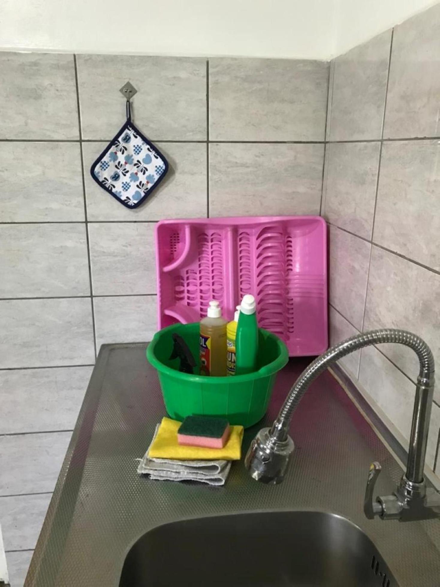 Unu Pikin Guesthouse Парамарибо Стая снимка