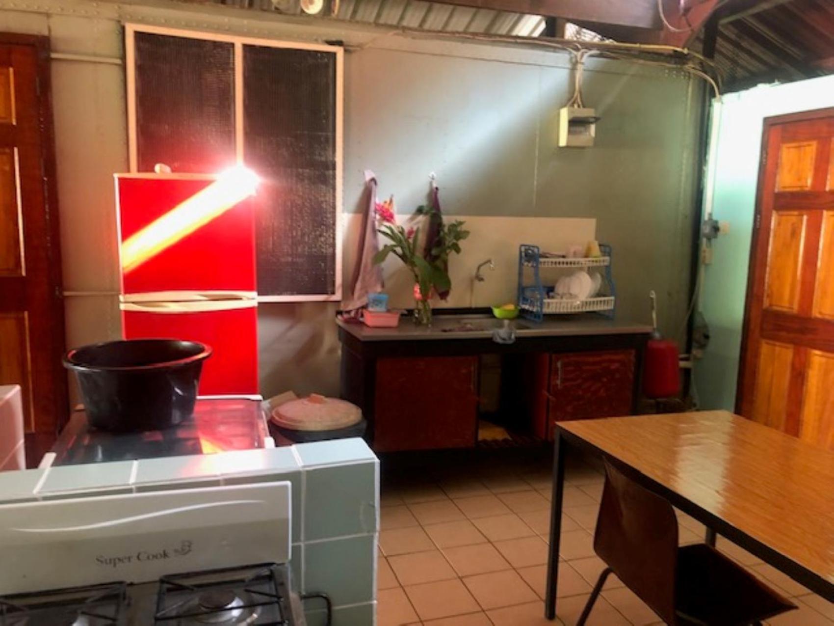 Unu Pikin Guesthouse Парамарибо Екстериор снимка